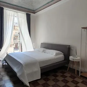 Palazzo Del Verga 2*, Catánia Italië